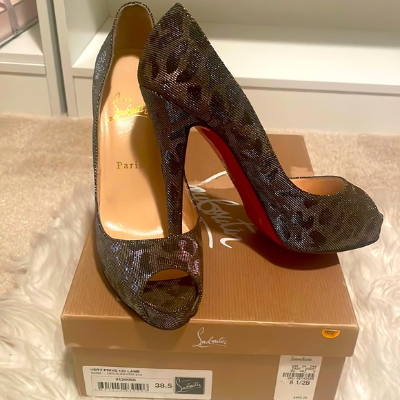 Christian Louboutin Shoes - BRAND NEW! Authentic Christian Louboutin Very Prive 120 Pump Size 38.5